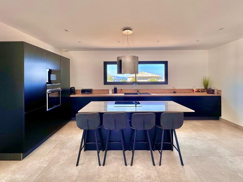 Maison - 156 m² - 4 pièces