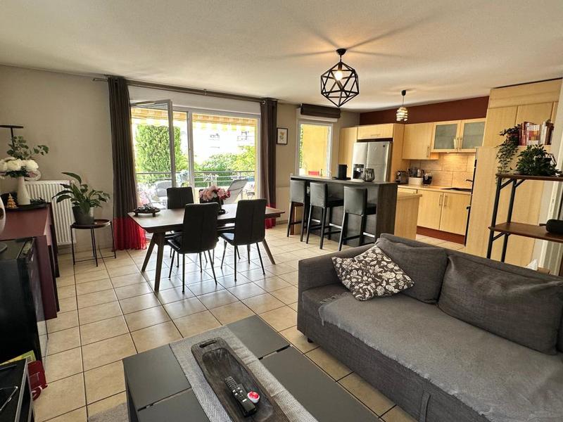 Appartement - 95 m² - 4 pièces