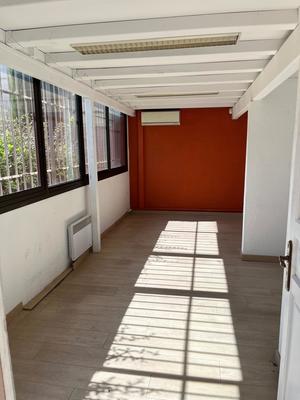 Local commercial - 125 m² - 4 pièces