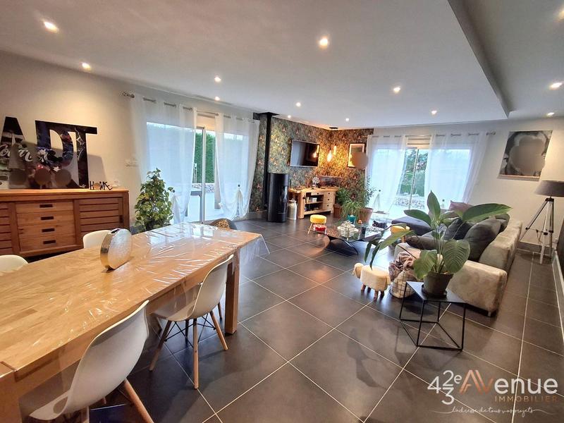 Maison - 161 m² - 6 pièces