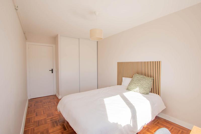 Appartement - 96 m² - 5 pièces