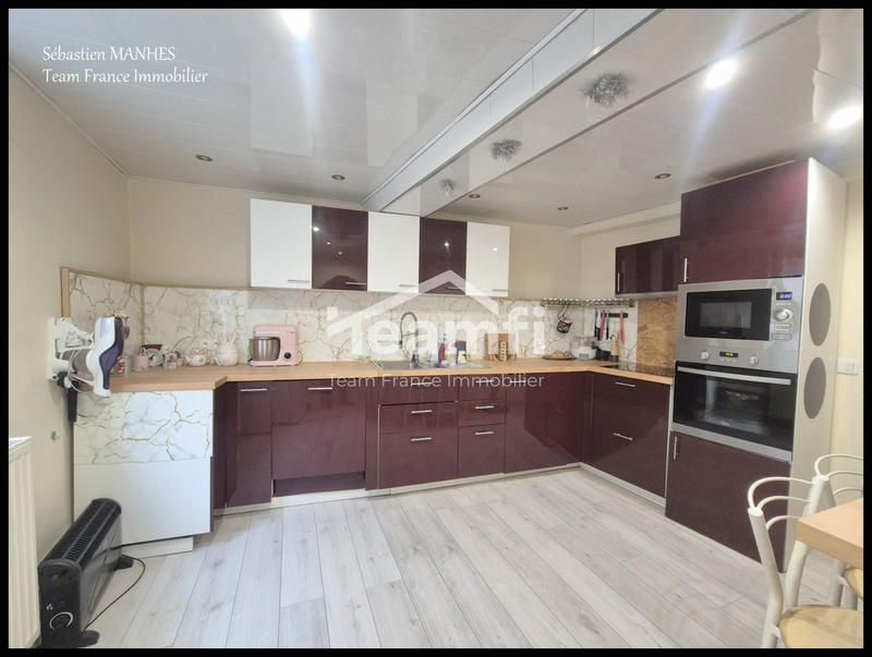 Maison - 111 m² - 5 pièces