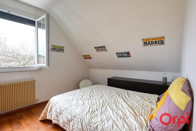 Maison - 185 m² - 8 pièces