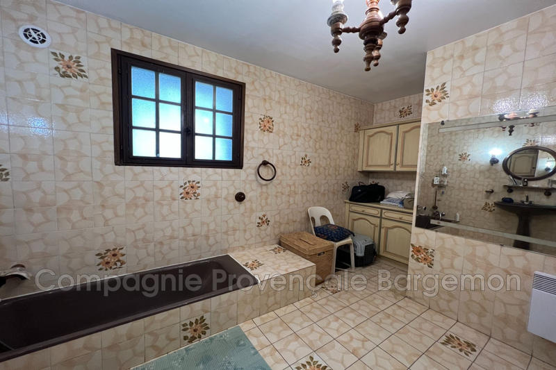 Maison - 190 m² - 8 pièces