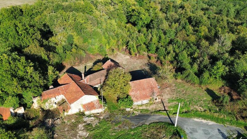 Maison - 140 m² - 3 pièces