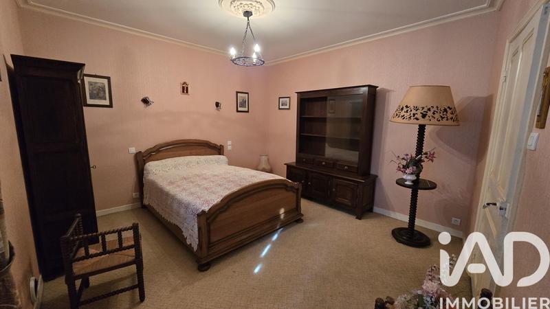 Maison - 200 m² - 8 pièces