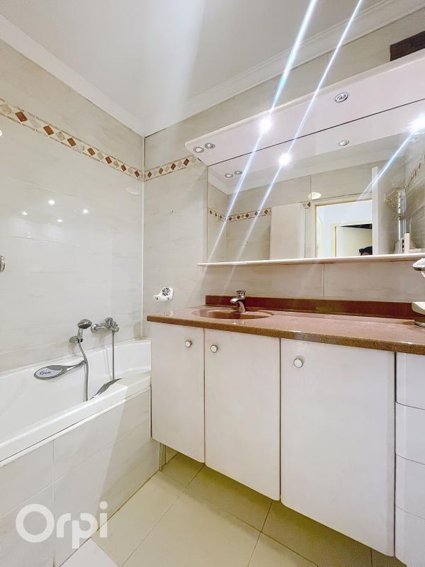 Appartement - 96 m² - 4 pièces