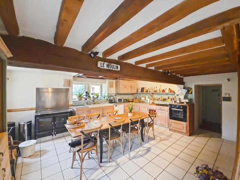 Moulin - 401 m² - 15 pièces