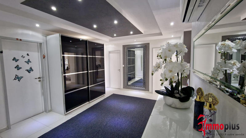 Appartement - 101 m² - 5 pièces