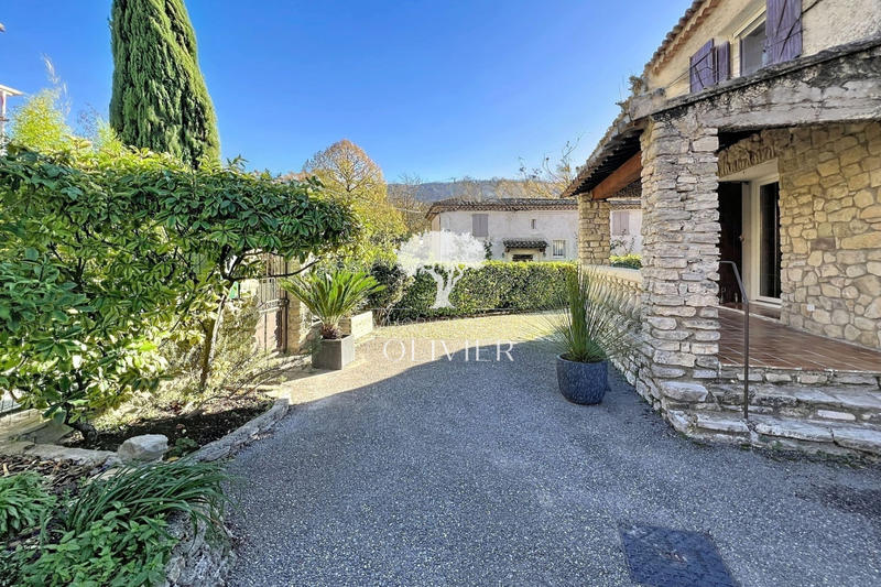 Maison - 188 m² - 8 pièces