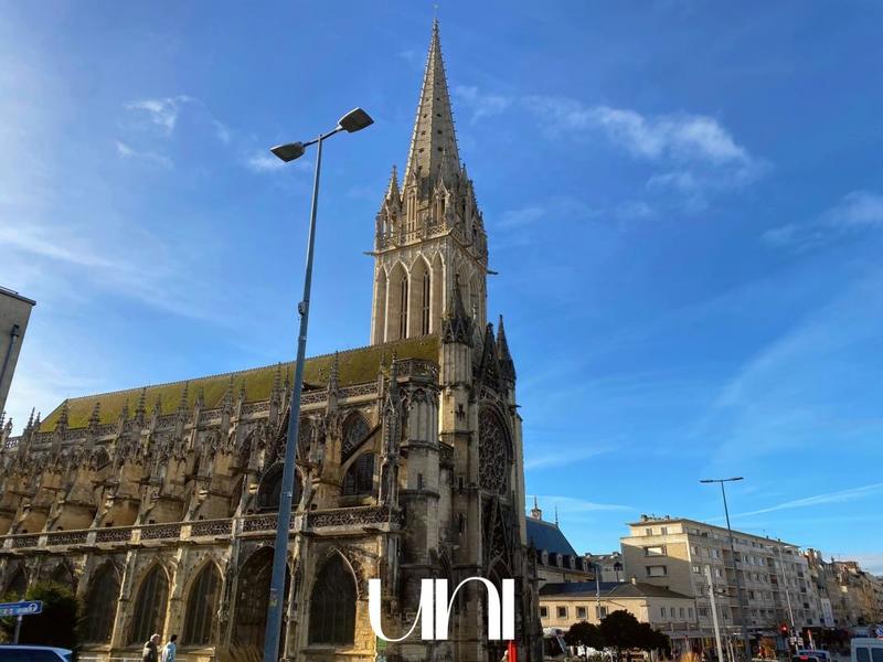 Maison - 218 m² - 8 pièces