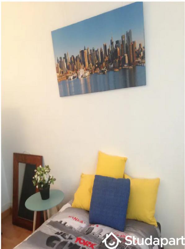 Chambre - 13 m² - 1 pièce