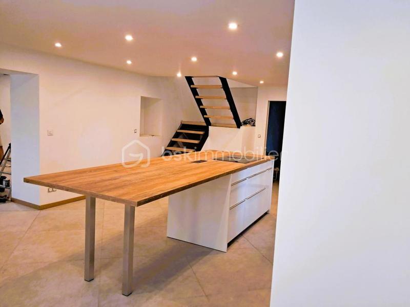 Maison ancienne - 180 m² - 11 pièces