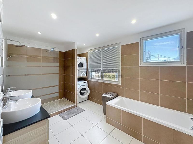 Maison - 124 m² - 5 pièces