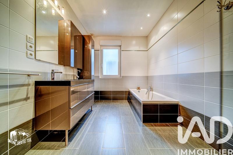 Maison - 264 m² - 6 pièces