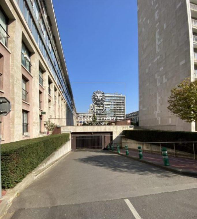 Parking / Garage - 14 m²