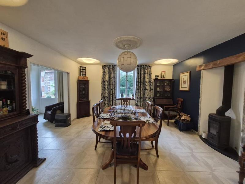 Maison - 206 m² - 6 pièces