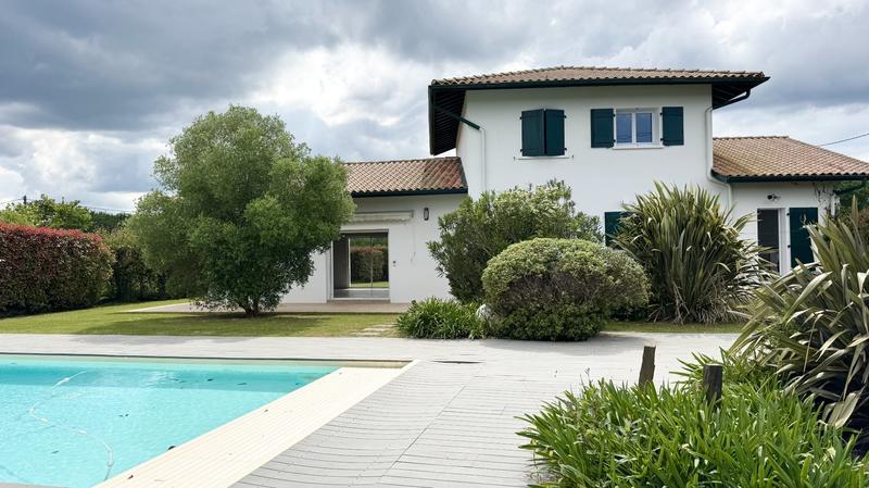 Maison contemporaine - 180 m² - 5 pièces