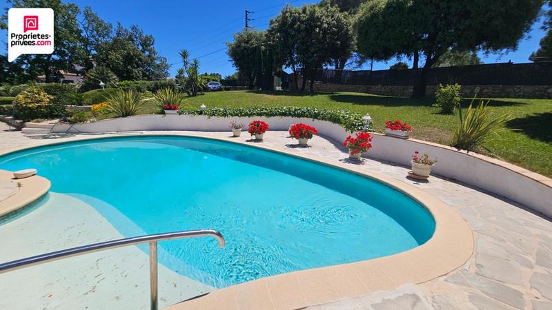 Villa - 177 m² - 6 pièces