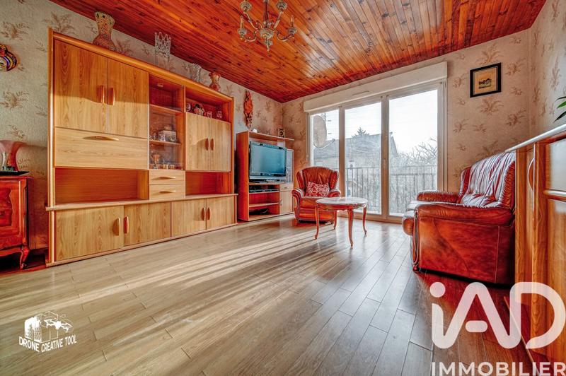 Maison - 180 m² - 8 pièces