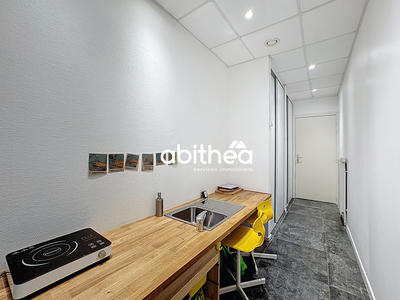 Bureau - 86 m² - 6 pièces