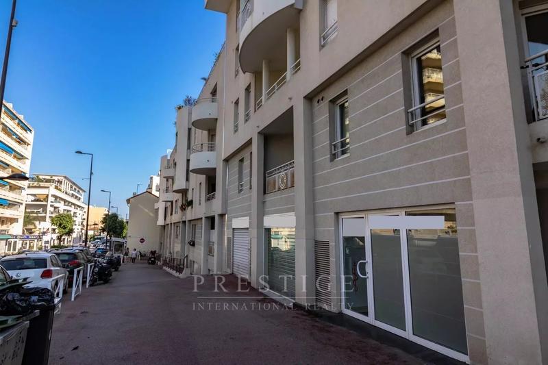 Local commercial - 19 m² - 2 pièces