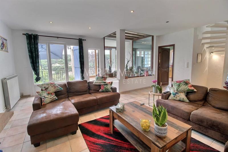 Villa - 190 m² - 7 pièces