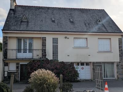 Maison - 250 m² - 7 pièces