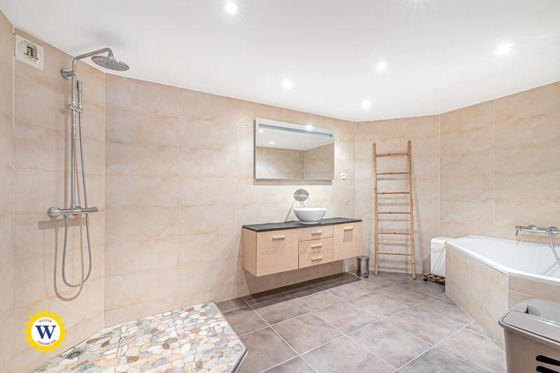 Appartement - 84 m² - 3 pièces