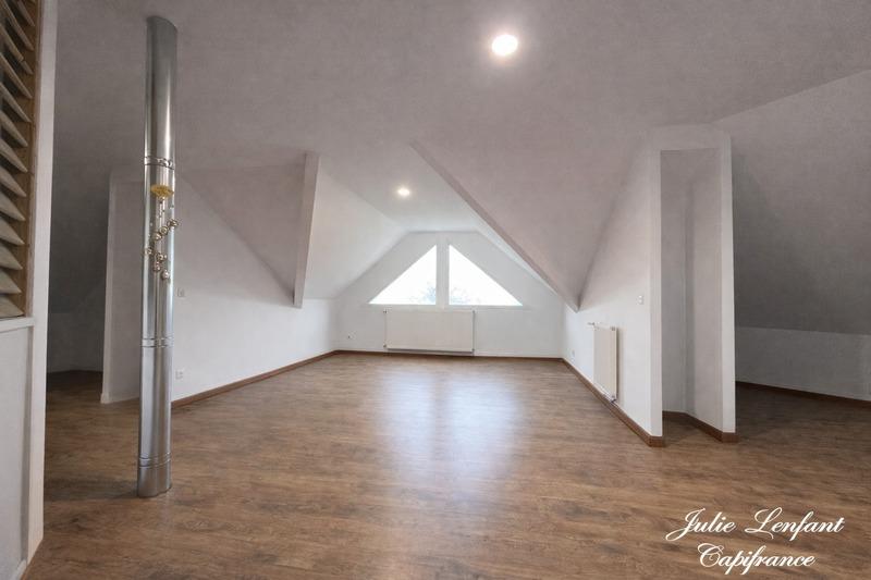 Maison - 405 m² - 8 pièces