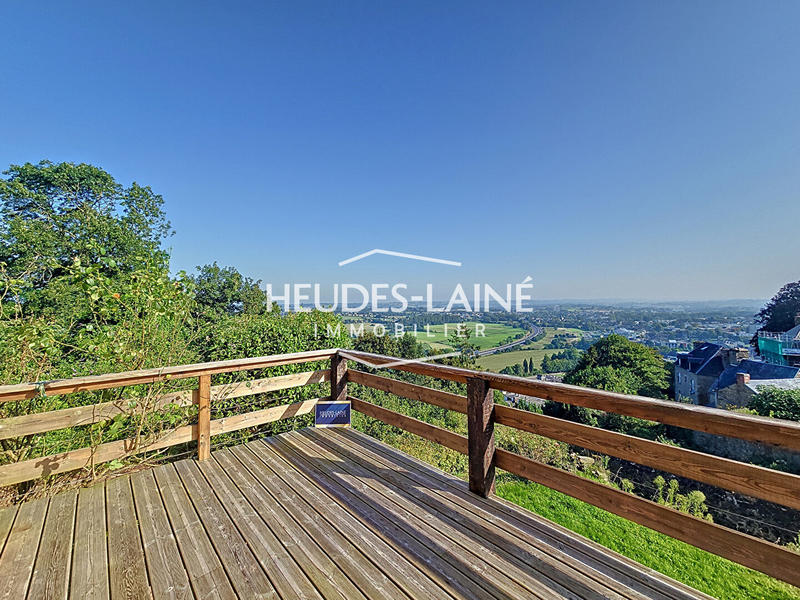 Maison - 215 m² - 7 pièces