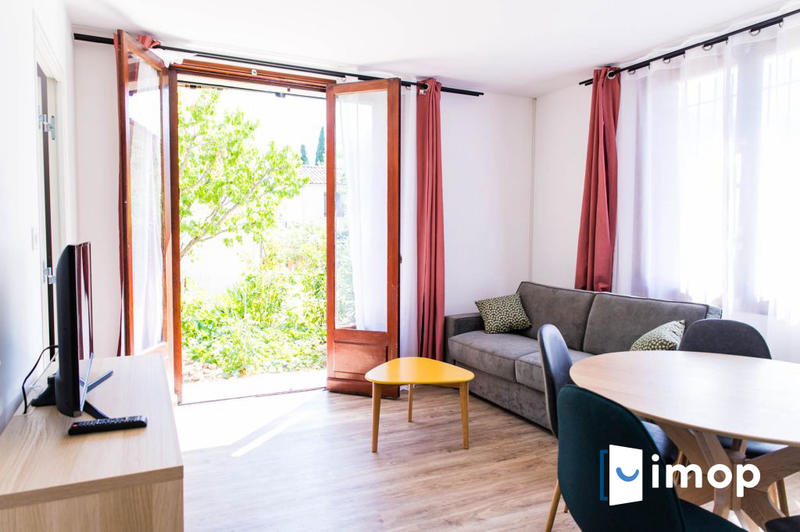 Maison - 247 m² - 10 pièces