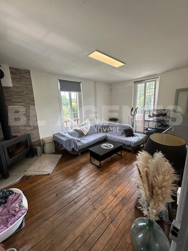 Maison - 184 m² - 8 pièces