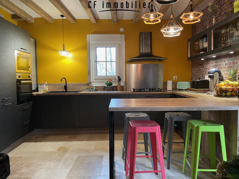 Maison - 250 m² - 8 pièces