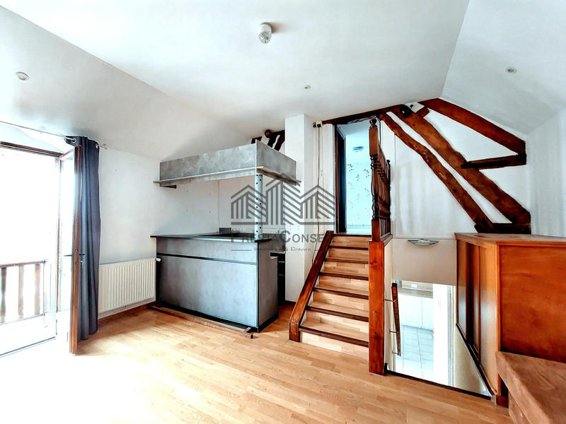 Maison - 198 m² - 7 pièces