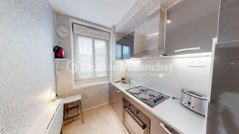 Maison - 188 m² - 8 pièces