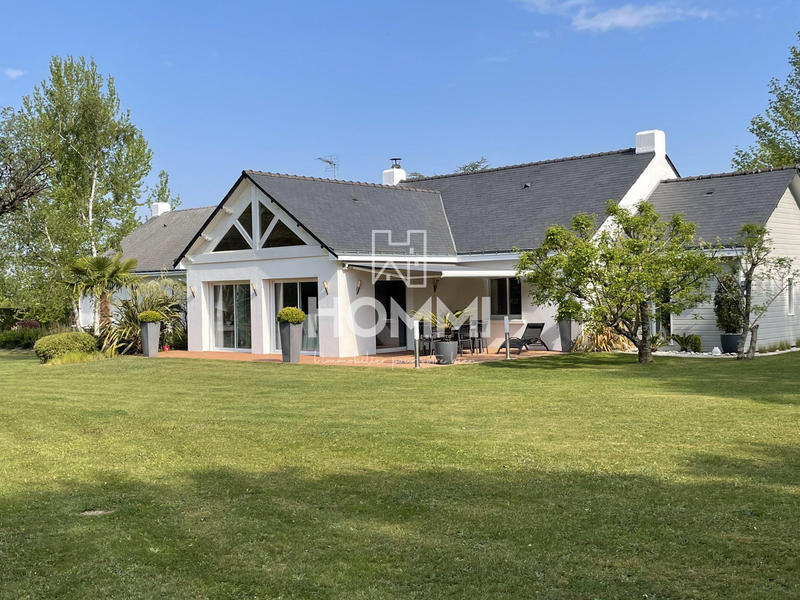 Maison ancienne - 194 m² - 8 pièces