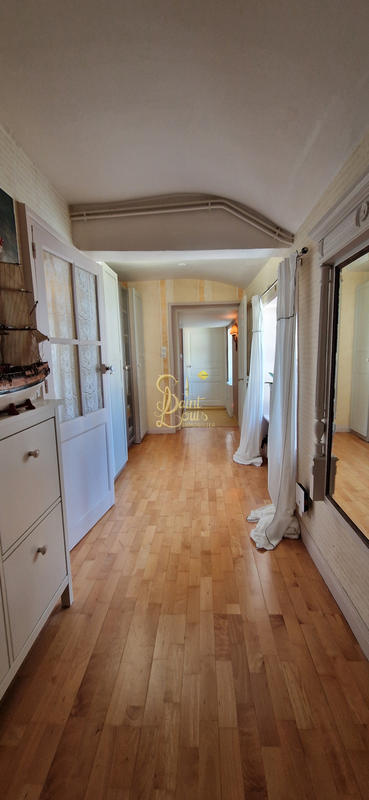 Maison - 208 m² - 7 pièces