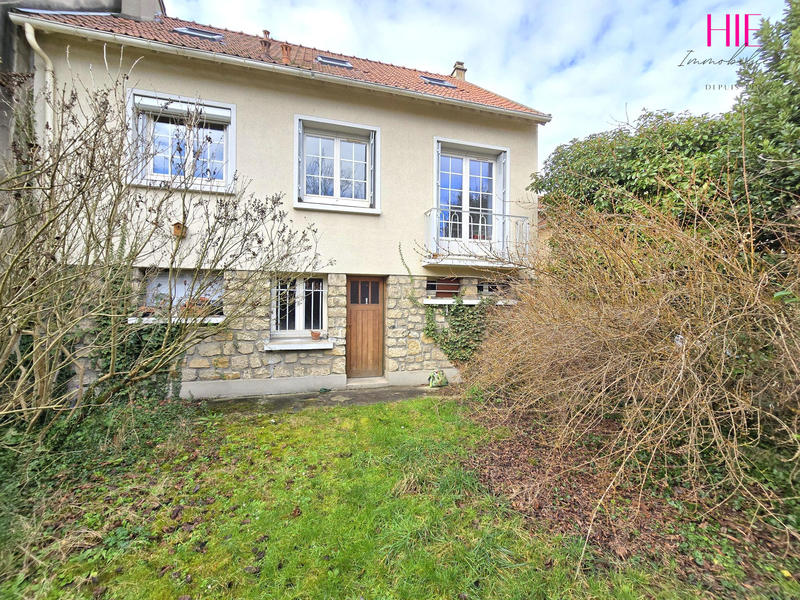 Maison traditionnelle - 100 m² - 6 pièces