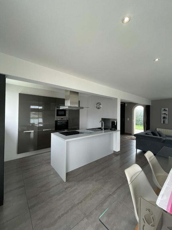 Appartement - 80 m² - 3 pièces