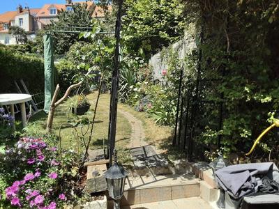 Maison - 104 m² - 4 pièces