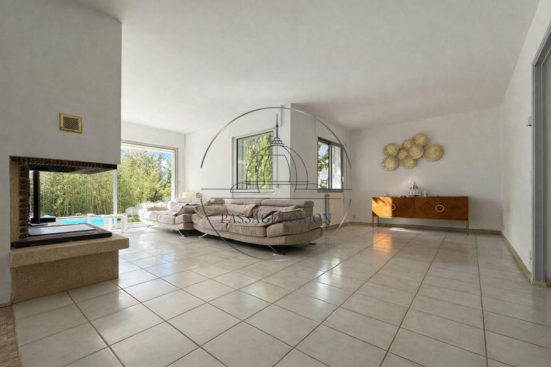 Villa - 180 m² - 5 pièces