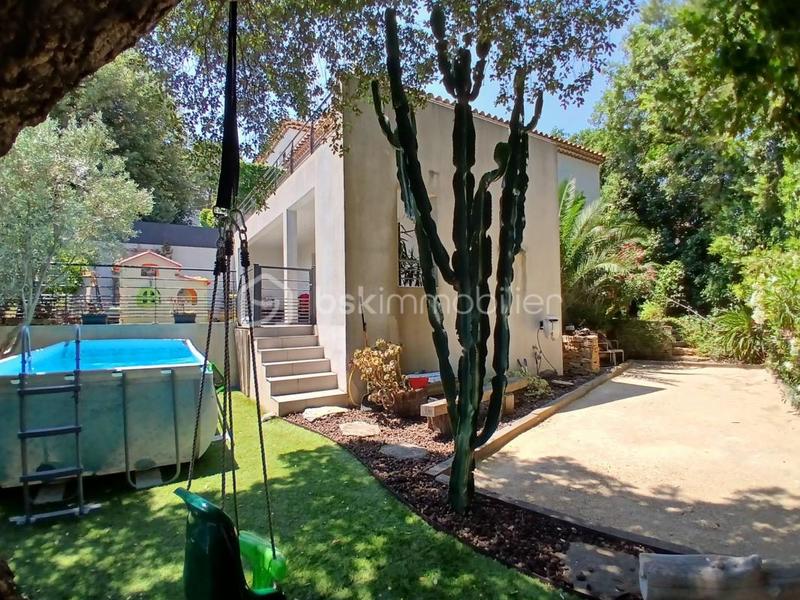 Maison - 100 m² - 4 pièces