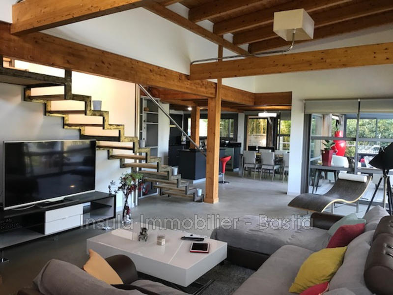 Villa - 190 m² - 6 pièces