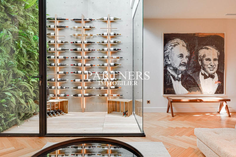 Maison contemporaine - 350 m² - 6 pièces