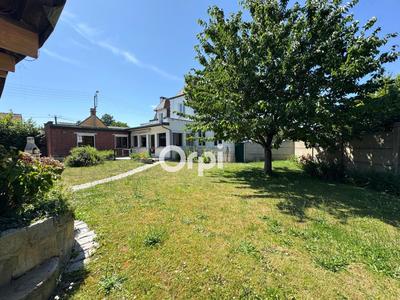 Maison - 223 m² - 7 pièces