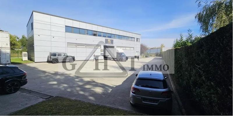 Entrepôt - 788 m²