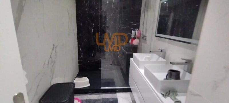 Appartement - 92 m² - 5 pièces