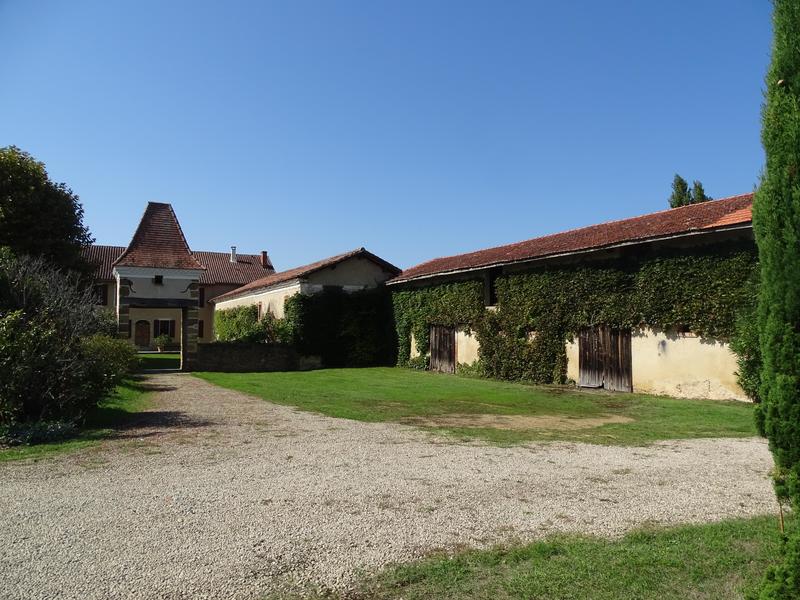 Maison de maîtres - 422 m² - 12 pièces