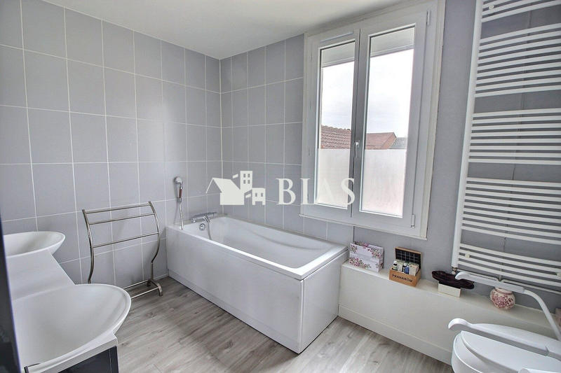 Maison - 113 m² - 5 pièces